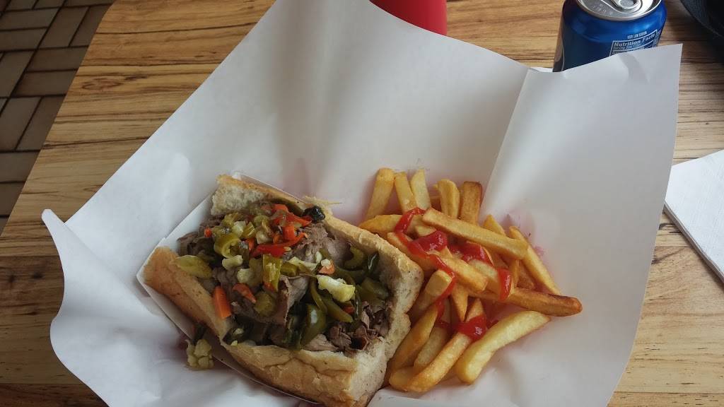 Mangis Fast Foods | restaurant | 3801 N Lincoln Ave, Chicago, IL 60613, USA | 7734770406 OR +1 773-477-0406