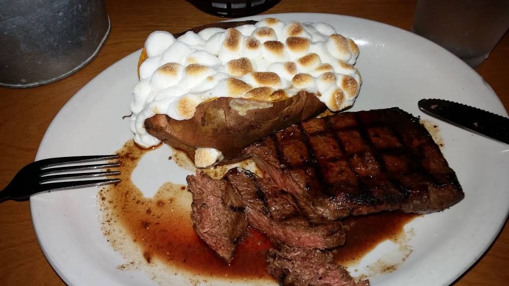 Texas Roadhouse | restaurant | 2005 W Worley St, Columbia, MO 65203, USA | 5734455910 OR +1 573-445-5910