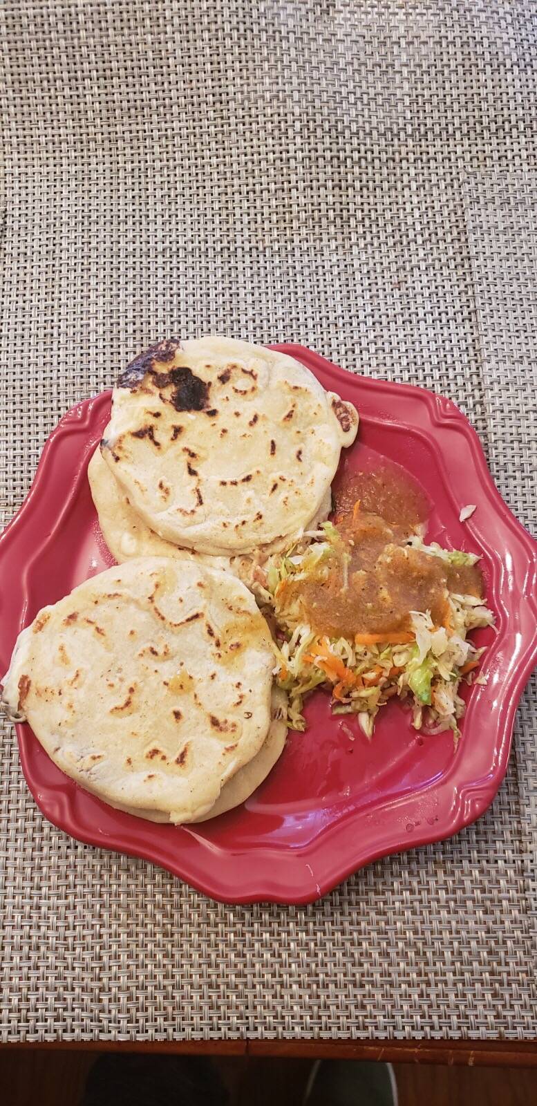 Gonzalez Pupuseria y Restaurante | restaurant | 31 Bowling Dr Suite J, Jackson, TN 38305, USA | 7312401061 OR +1 731-240-1061