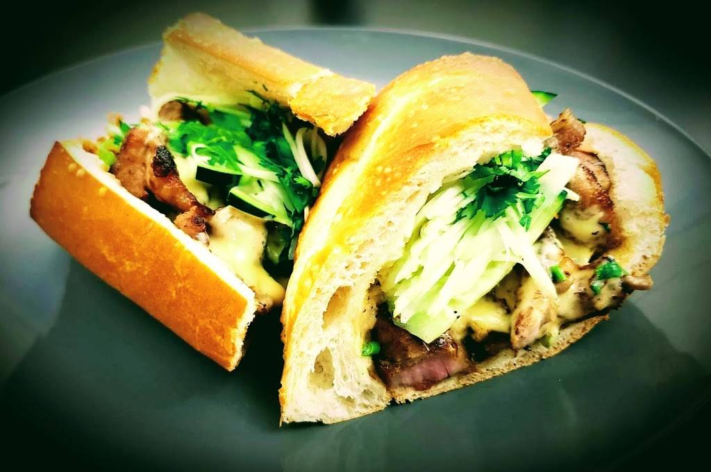 Chateau Luangrath | restaurant | 613 N 5th St, Wausau, WI 54403, USA | 7156791009 OR +1 715-679-1009