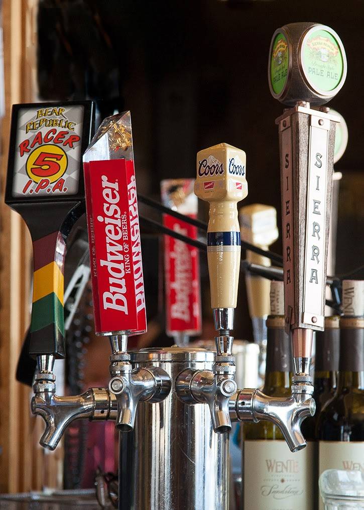 Pete n Peters | restaurant | 395 N Lake Blvd, Tahoe City, CA 96145, USA | 5305832400 OR +1 530-583-2400