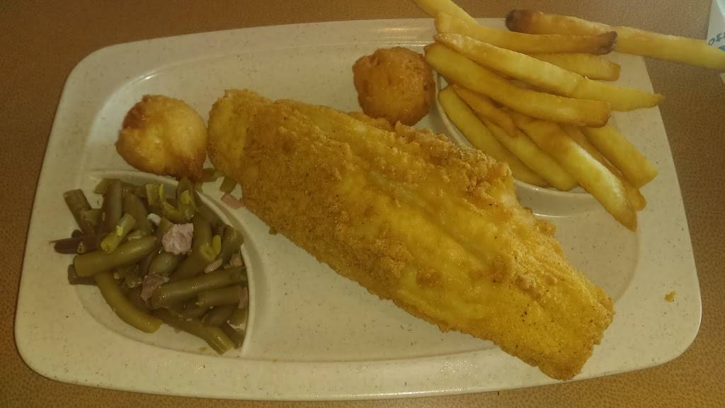 Captain Ds | restaurant | 2614 Harry Nichols Dr, Madison, IN 47250, USA | 8122732979 OR +1 812-273-2979