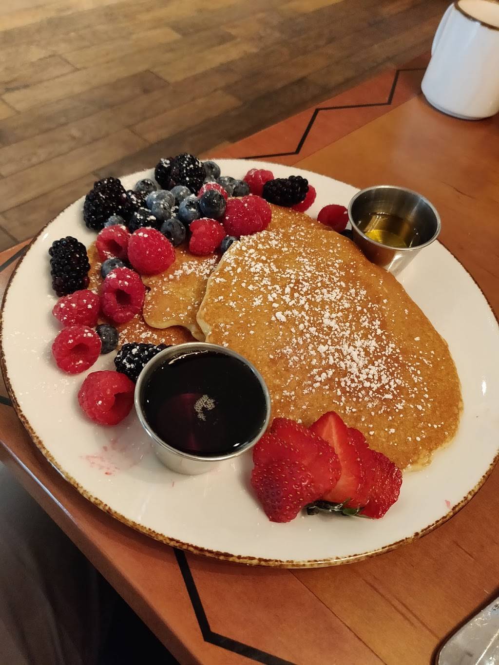 Flatz | restaurant | 500 Flatiron Blvd, Broomfield, CO 80021, USA | 7205873025 OR +1 720-587-3025