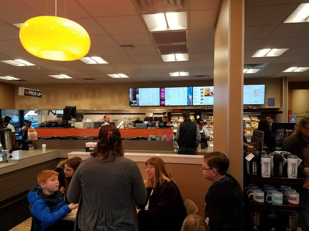 Dunkin | bakery | 820 W Jackson St, Macomb, IL 61455, USA | 3094210337 OR +1 309-421-0337