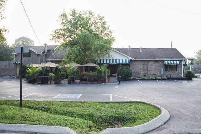 McCabe Pub, Inc | restaurant | 4410 Murphy Rd, Nashville, TN 37209, USA | 6152699406 OR +1 615-269-9406