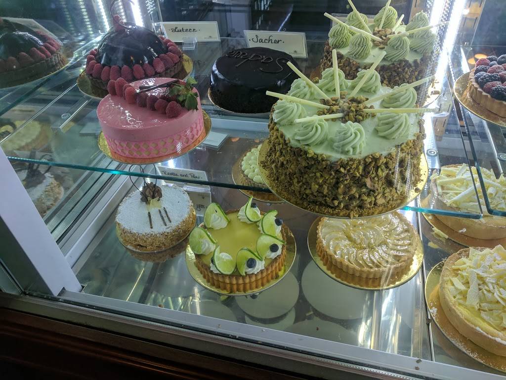 Cossetta | bakery | 211 7th St W, St Paul, MN 55102, USA | 6512223476 OR +1 651-222-3476