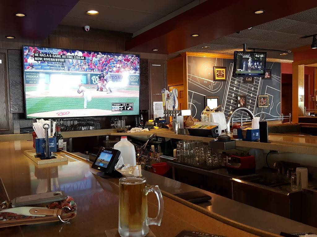 Applebees Grill + Bar | restaurant | 1806 W Main St, Salem, VA 24153, USA | 5403892784 OR +1 540-389-2784