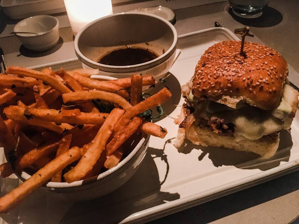 The Fulton | restaurant | 89 South St, New York, NY 10038, USA | 2128381200 OR +1 212-838-1200