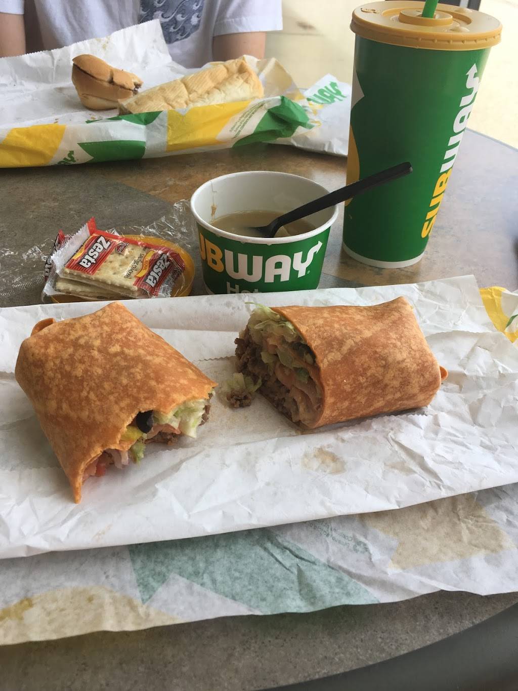 Subway Restaurants | restaurant | 2801 W Touhy Ave, Elk Grove Village, IL 60007, USA | 8477590995 OR +1 847-759-0995