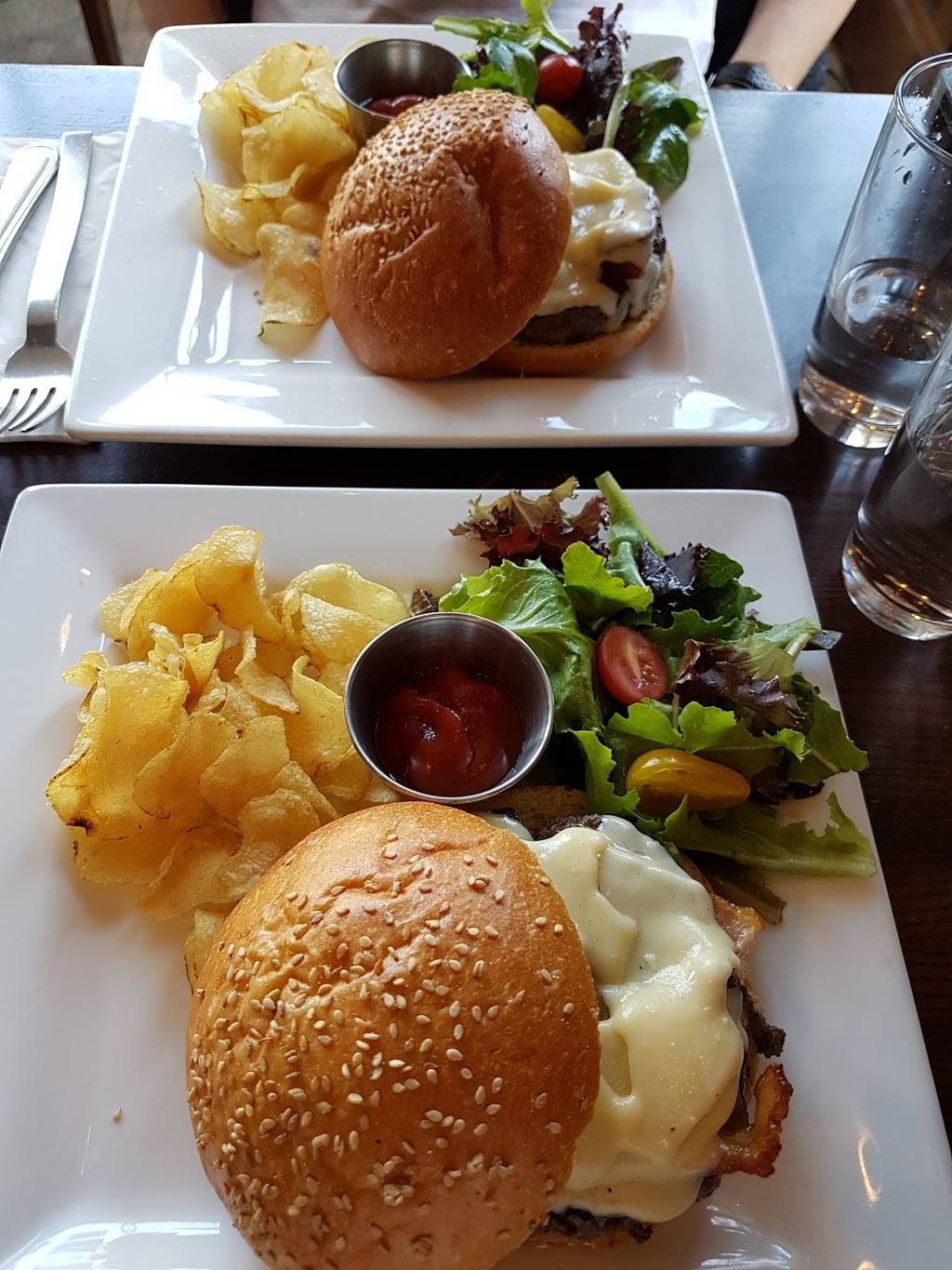 Brooklyn Heights Wine Bar & Kitchen | restaurant | 50 Henry St, Brooklyn, NY 11201, USA | 7188555595 OR +1 718-855-5595