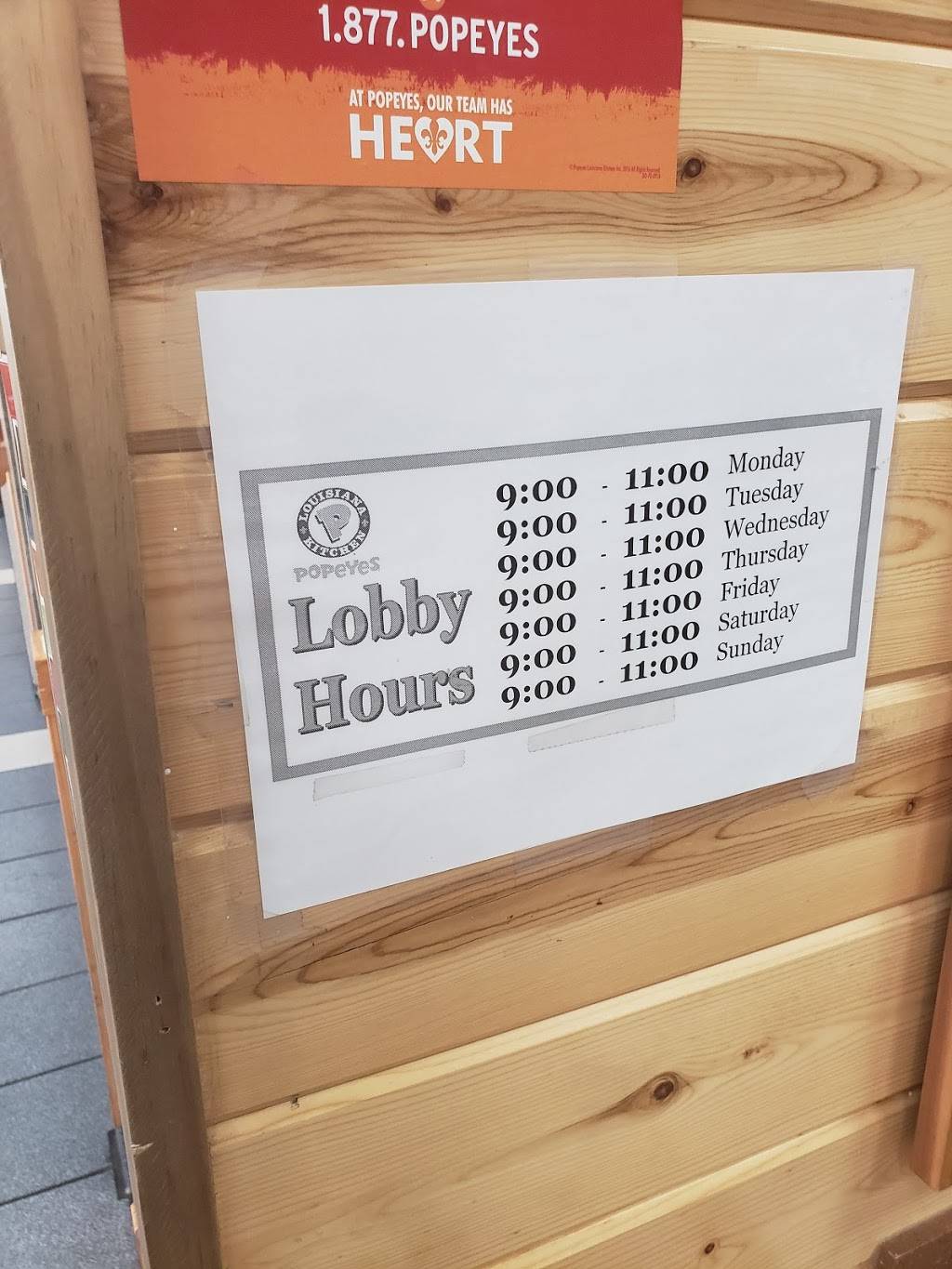 Pizza Hut Express | meal takeaway | 19483 Knighton Rd, Redding, CA 96002, USA | 5302214760 OR +1 530-221-4760