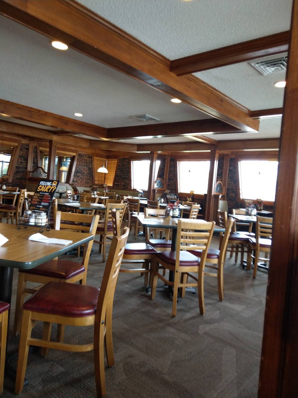 Pizza Hut | restaurant | 1424 US-51, Stoughton, WI 53589, USA | 6088733111 OR +1 608-873-3111