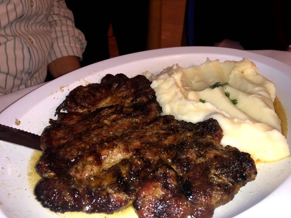 Nellys Saloon | restaurant | 3256 N Elston Ave, Chicago, IL 60618, USA | 7735884494 OR +1 773-588-4494