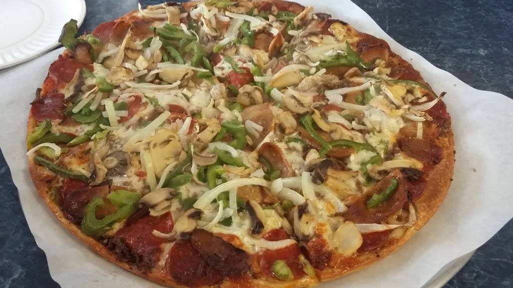 Town Pizza Restaurant | restaurant | 15 Wentworth St, Kittery, ME 03904, USA | 2074391265 OR +1 207-439-1265