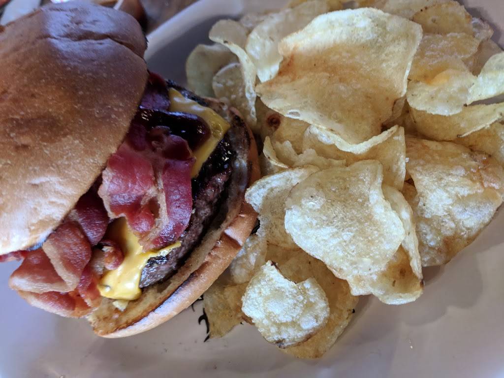 JJs Bierstube | restaurant | 2670 Co Rd E East, White Bear Lake, MN 55110, USA | 6517735854 OR +1 651-773-5854