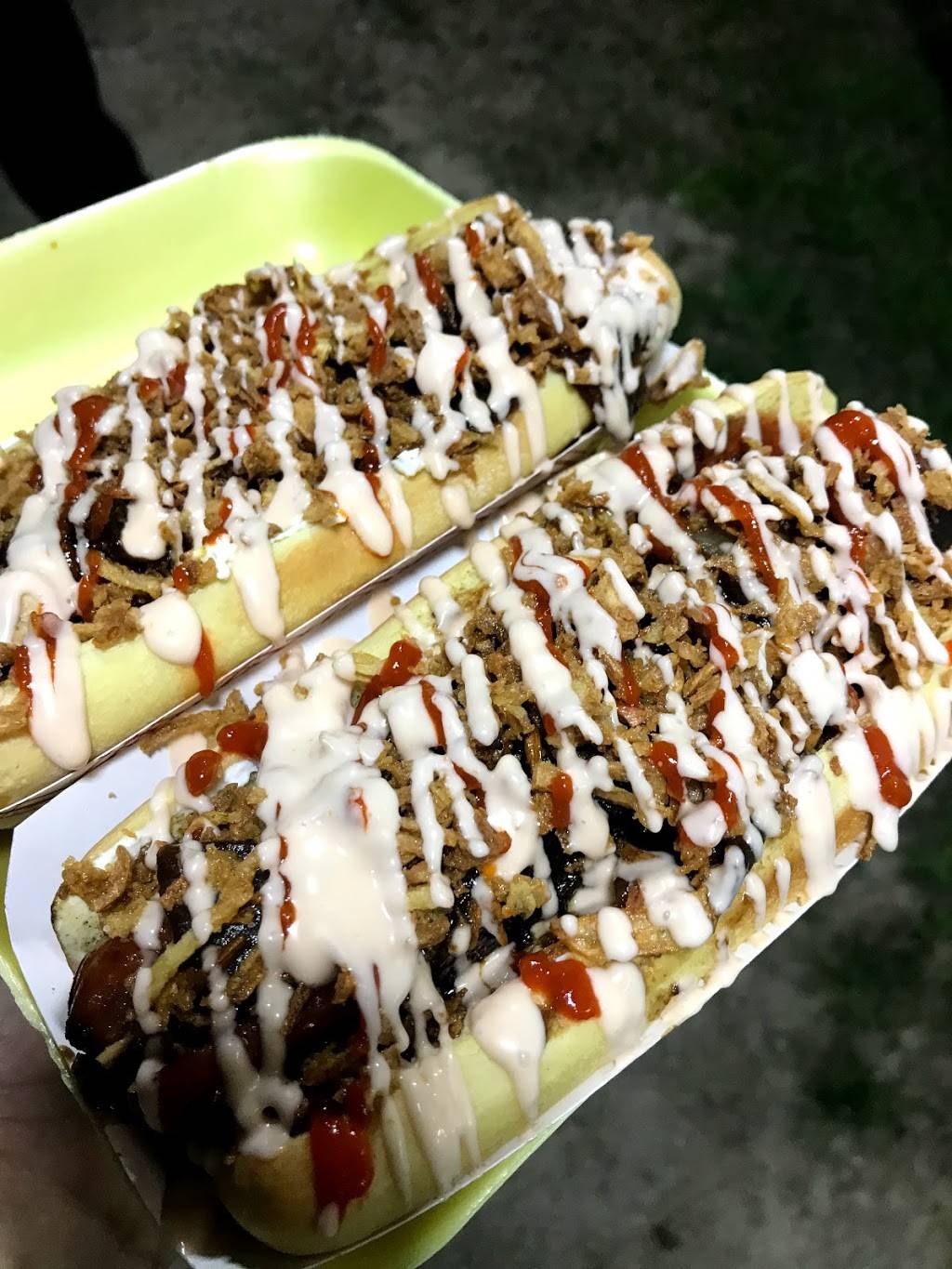 Yoyo’s Hot Dogs | meal takeaway | 15910 Old Richmond Rd, Sugar Land, TX 77498, USA | 8635211757 OR +1 863-521-1757