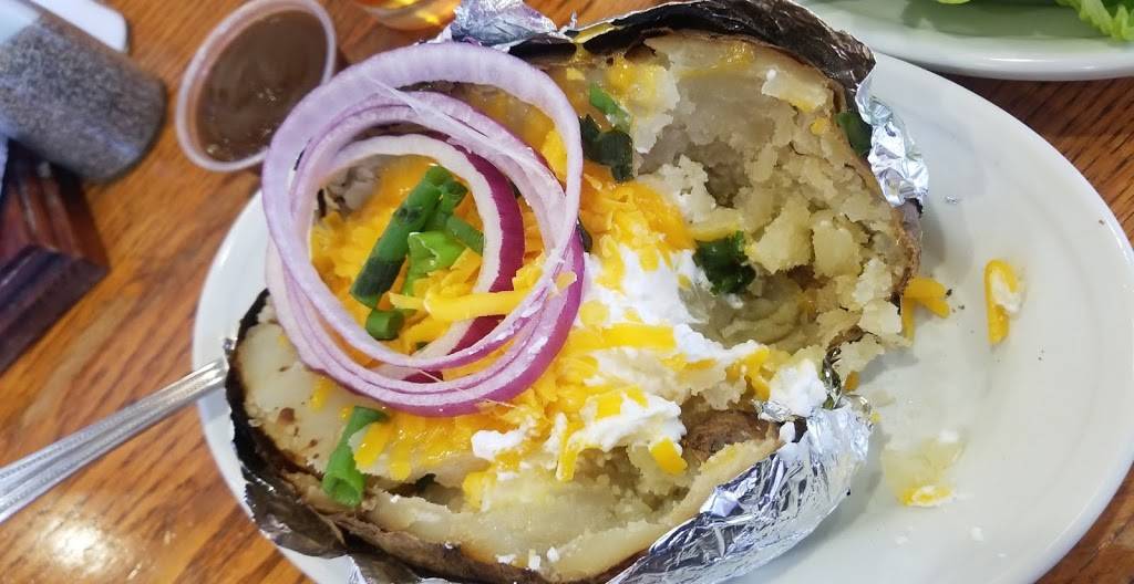 Spring Creek Barbeque | restaurant | 571 E Round Grove Rd, Lewisville, TX 75067, USA | 9723152755 OR +1 972-315-2755