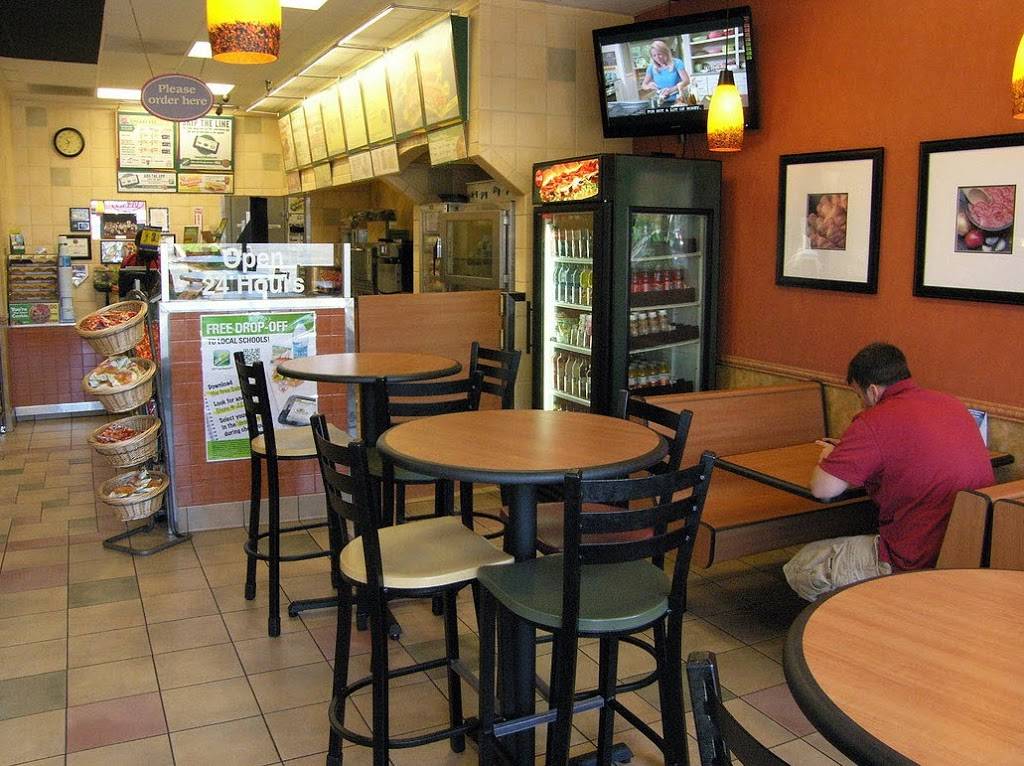 Subway | meal delivery | 2263 Fairview Rd, Costa Mesa, CA 92627, USA | 9496507599 OR +1 949-650-7599