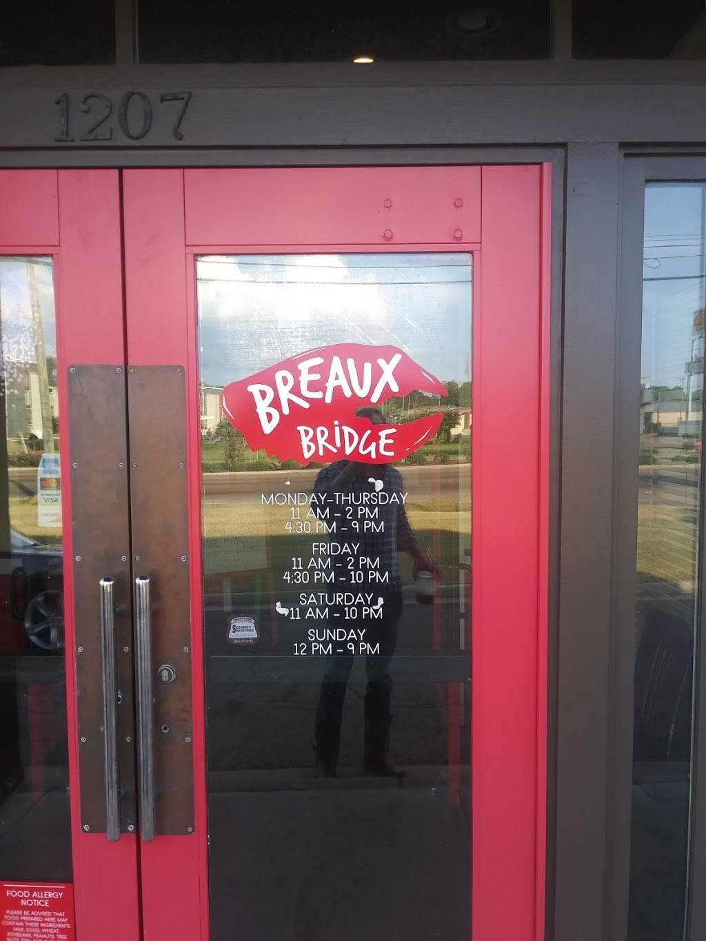 Breaux Bridge Restaurant | restaurant | 1207 US-45, Columbus, MS 39701, USA | 6623681144 OR +1 662-368-1144