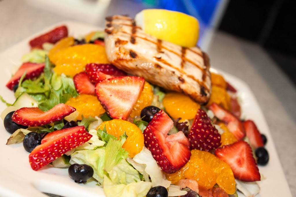 Mulligans Beach House Bar and Grill | restaurant | 10 S Ocean Blvd, Lake Worth, FL 33460, USA | 5615884130 OR +1 561-588-4130