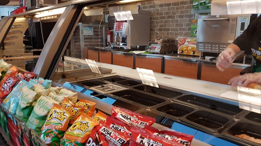 Subway | restaurant | Lowes, 3828 Innes Rd, Orléans, ON K4A 4C5, Canada | 6138241946 OR +1 613-824-1946
