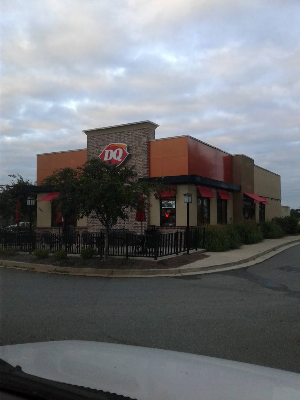 Dairy Queen Grill & Chill | restaurant | 1940 Eatonton Rd, Madison, GA 30650, USA | 7064381400 OR +1 706-438-1400