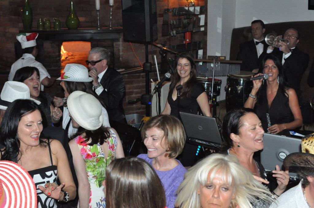 Restaurant Le Vieux Four de Laval | restaurant | 5070 Boulevard Lévesque E, Laval, QC H7C 1N1, Canada | 4506617711 OR +1 450-661-7711