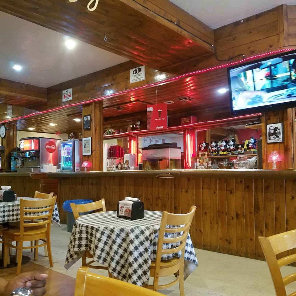 Georges Pizza | restaurant | 116 W 5th St, Holtville, CA 92250, USA | 7603561192 OR +1 760-356-1192