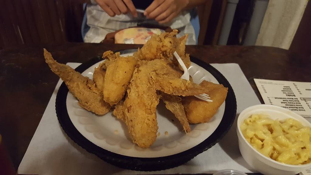 Shirley Maes Cafe | restaurant | 802 S Clay St, Louisville, KY 40203, USA | 5025895295 OR +1 502-589-5295