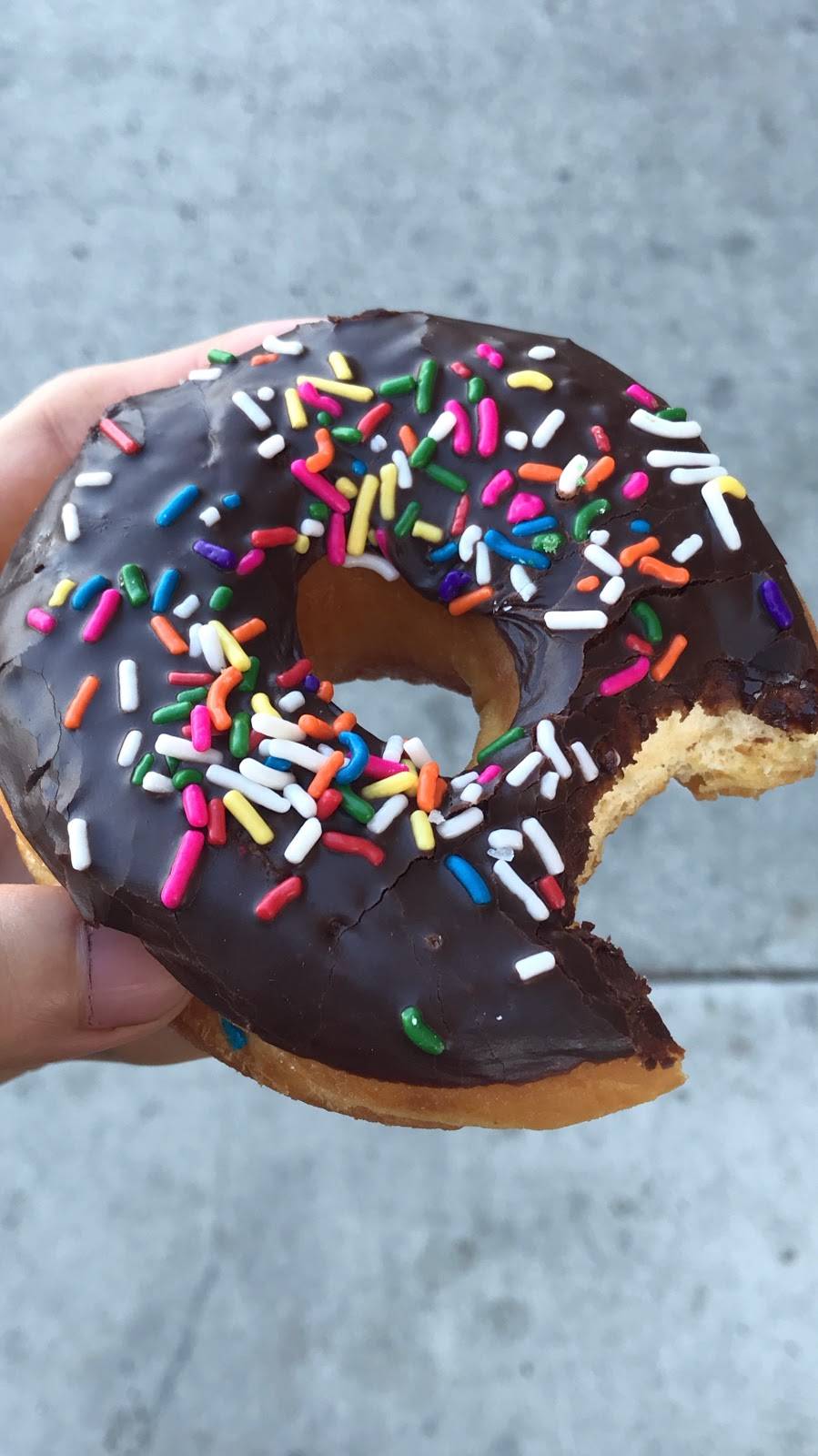 Winchells Donut House | cafe | 1457 Florence Ave, Los Angeles, CA 90001, USA | 3232773255 OR +1 323-277-3255