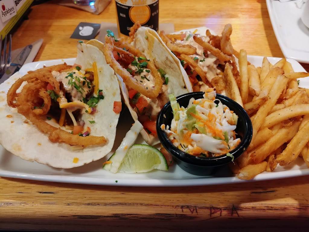 Applebees Grill + Bar | restaurant | 581 2nd St Shops, Manchester, NH 03102, USA | 6036411000 OR +1 603-641-1000