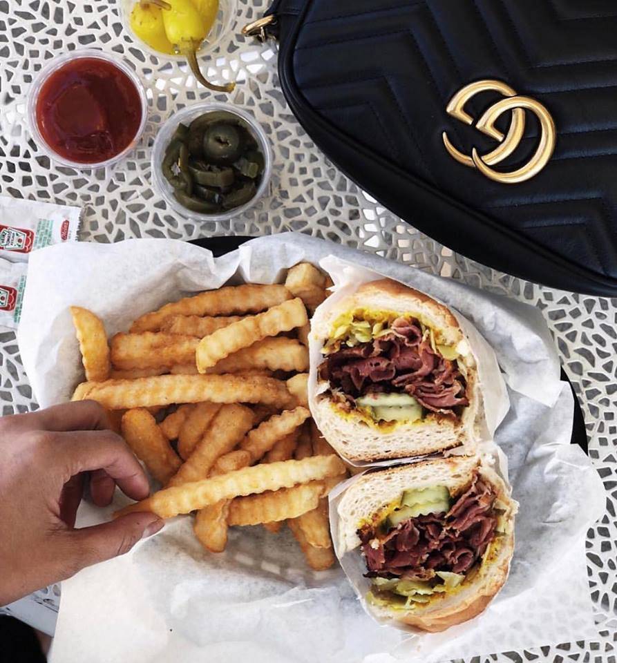 Rogers Burgers | restaurant | 591 N D St, San Bernardino, CA 92401, USA | 9093818001 OR +1 909-381-8001