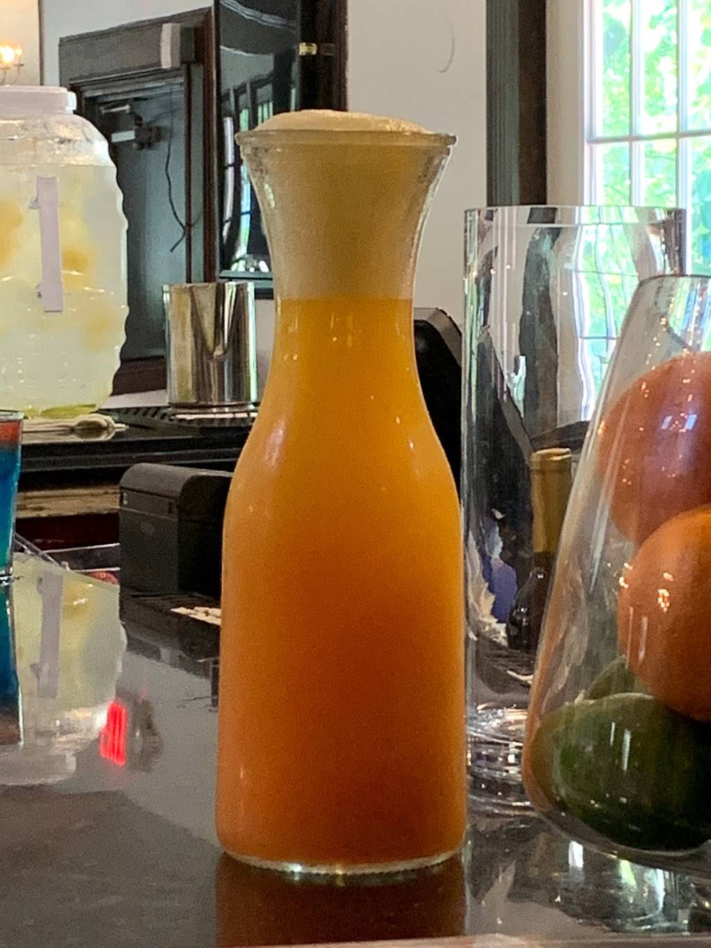 Le Chateau Bistro & Lounge | restaurant | 1112 Southmore Blvd, Houston, TX 77004, USA | 7134975511 OR +1 713-497-5511