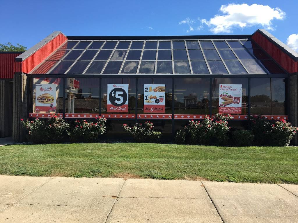 Halo Burger (Birch Run) | restaurant | 9130 Birch Run Rd, Birch Run, MI 48415, USA | 9896245441 OR +1 989-624-5441