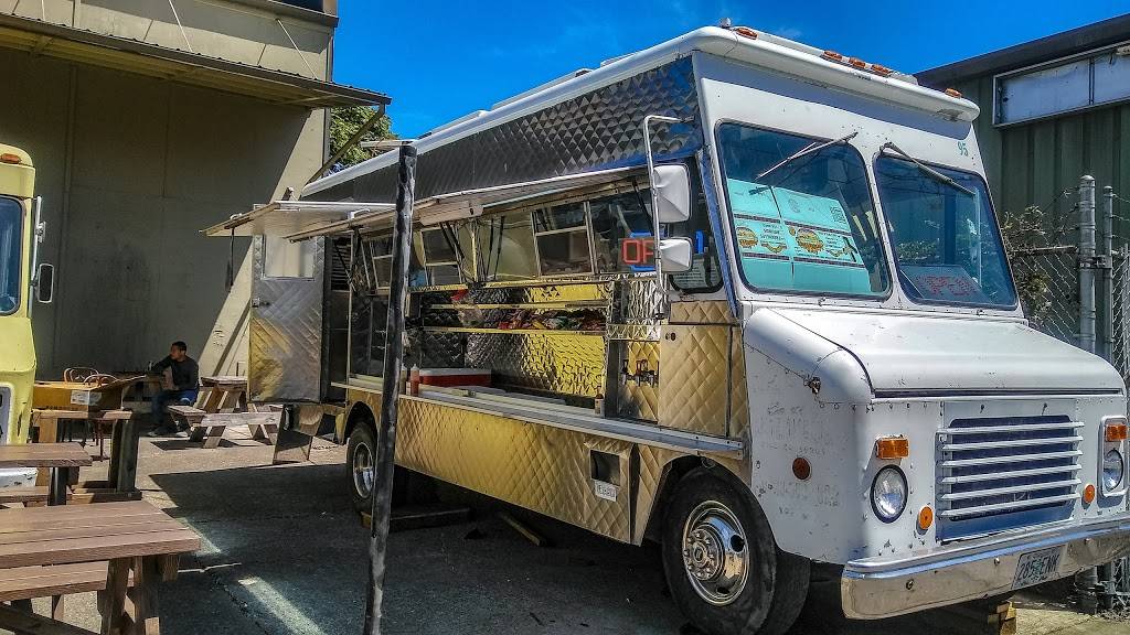 Pato Feliz Mexican Food | restaurant | 5523 SE 28th Ave, Portland, OR 97202, USA | 5037544675 OR +1 503-754-4675