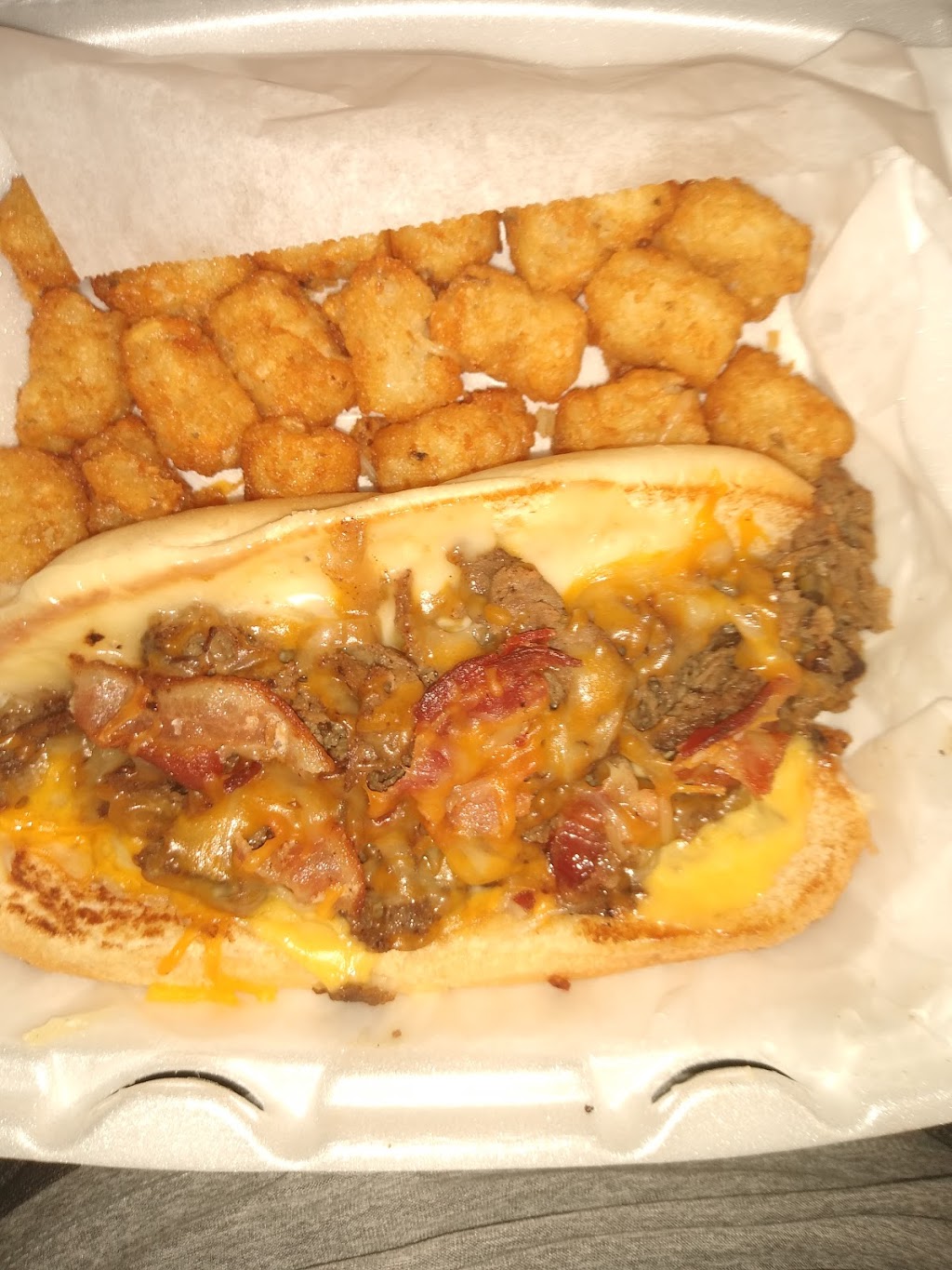 Bumpers Drive-In of America | restaurant | 937 US 49, Flora, MS 39071, USA | 6018798956 OR +1 601-879-8956