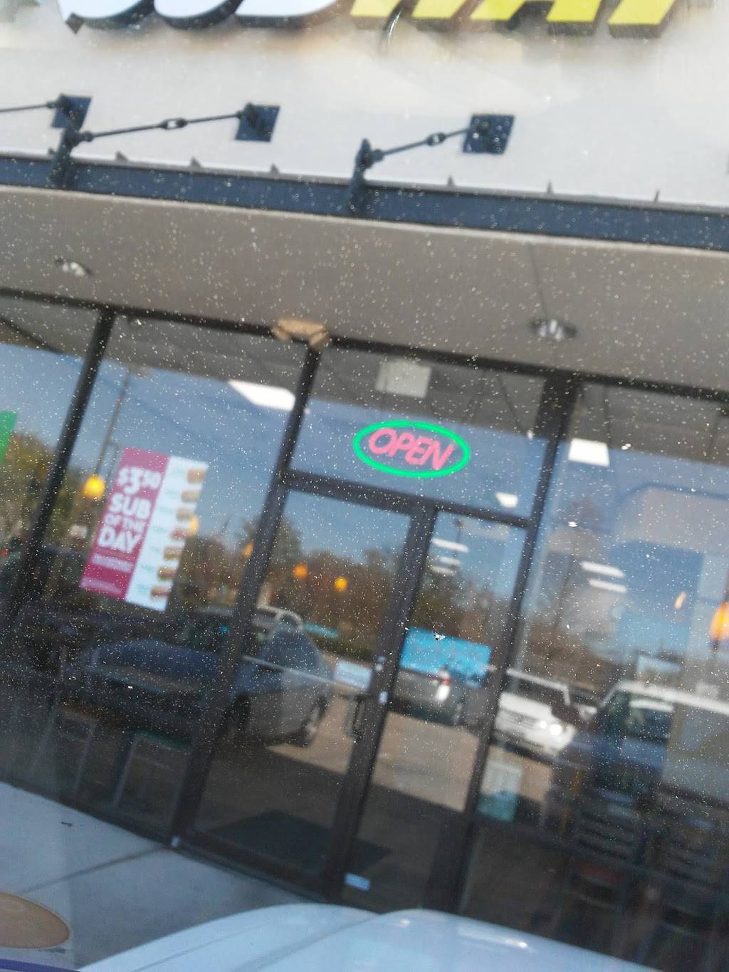 Subway Restaurants | restaurant | Sandbridge Plaza, 1275 Eldridge Pkwy S #140, Houston, TX 77077, USA | 2815840033 OR +1 281-584-0033