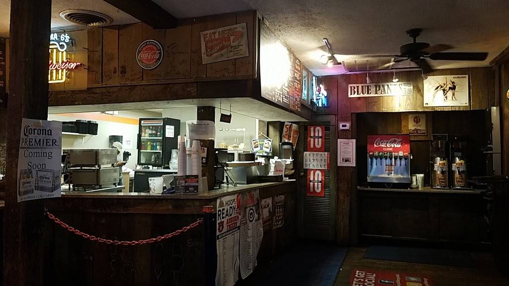 Momma Goldbergs Deli | restaurant | 500 W Magnolia Ave, Auburn, AL 36832, USA | 3348210185 OR +1 334-821-0185