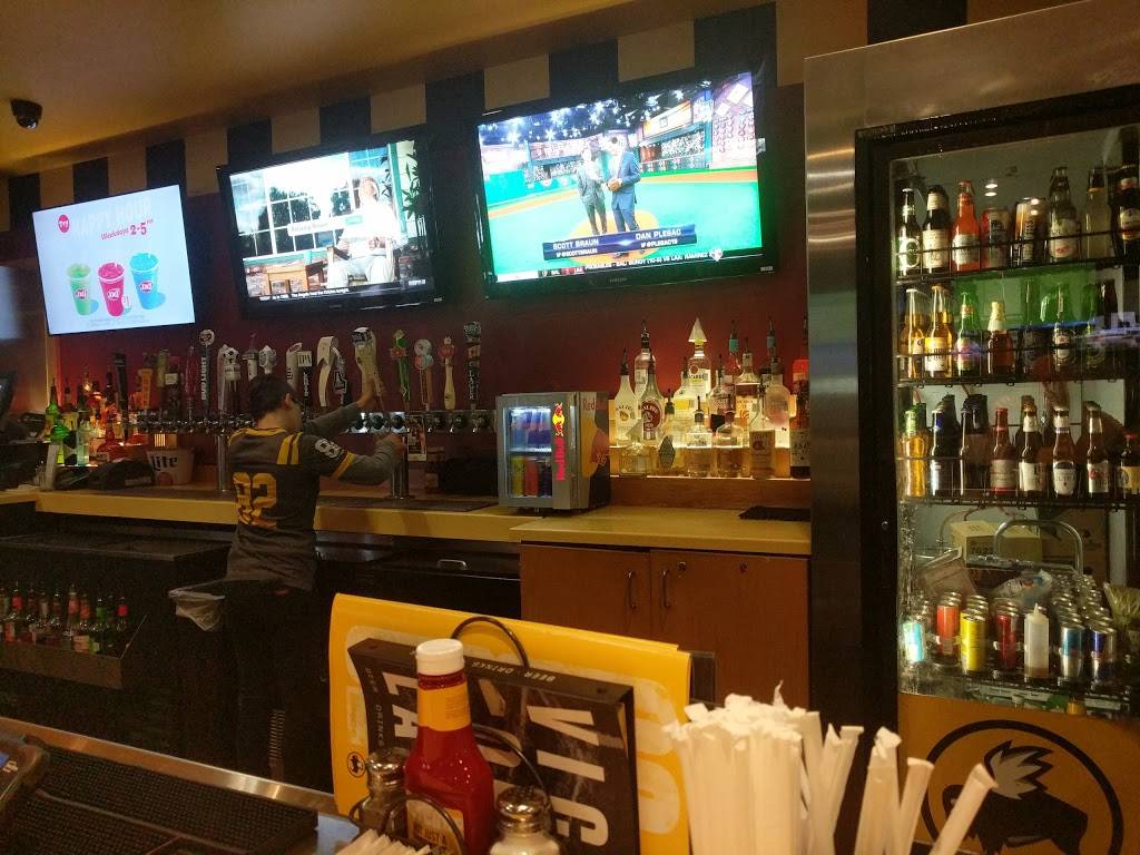 Buffalo Wild Wings | restaurant | 7604 I-35 North, Austin, TX 78752, USA | 5123239061 OR +1 512-323-9061