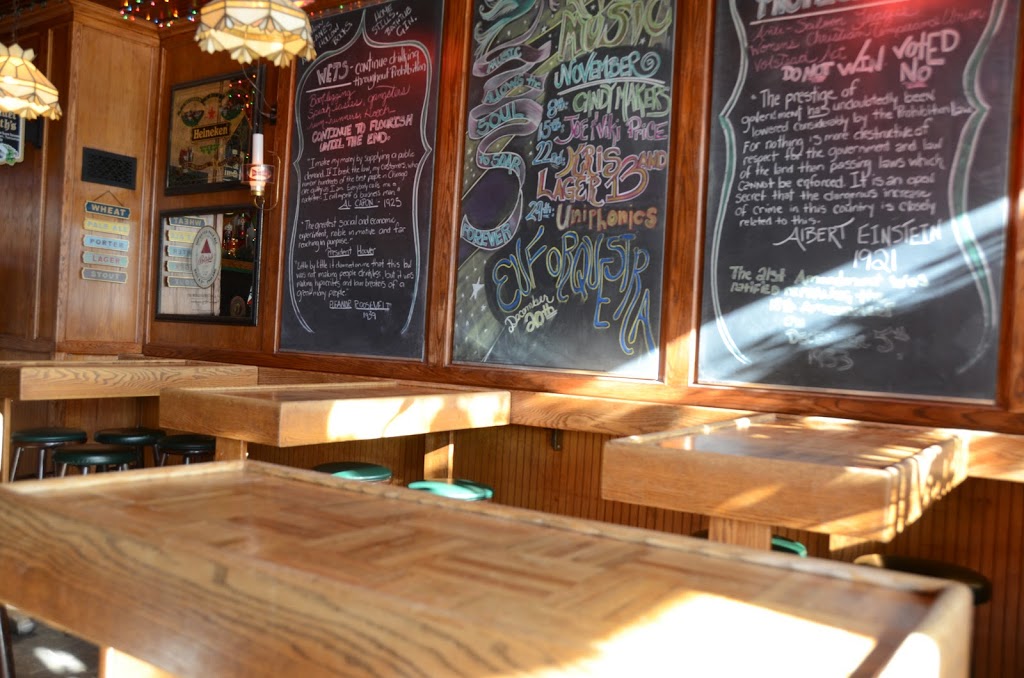 Mahoneys Irish Pub | restaurant | 1602 E Ave NE, Cedar Rapids, IA 52402, USA | 3193645754 OR +1 319-364-5754