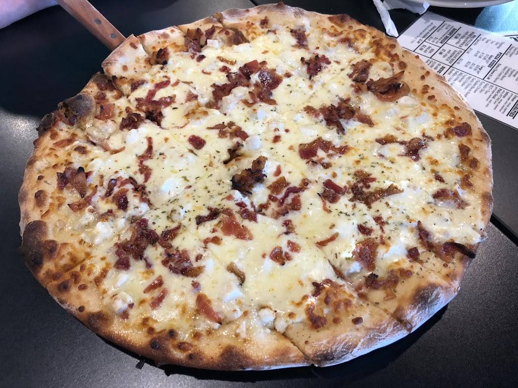 Danny Boys Pizza & More | restaurant | 830 W Main St, Geneseo, IL 61254, USA | 3099442000 OR +1 309-944-2000