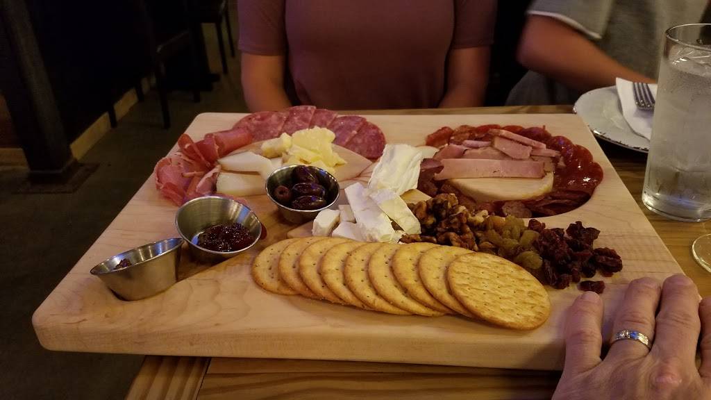 Delizioso European Bistro & Wine Bar | restaurant | 15111 Main St a105, Mill Creek, WA 98012, USA | 4252255733 OR +1 425-225-5733