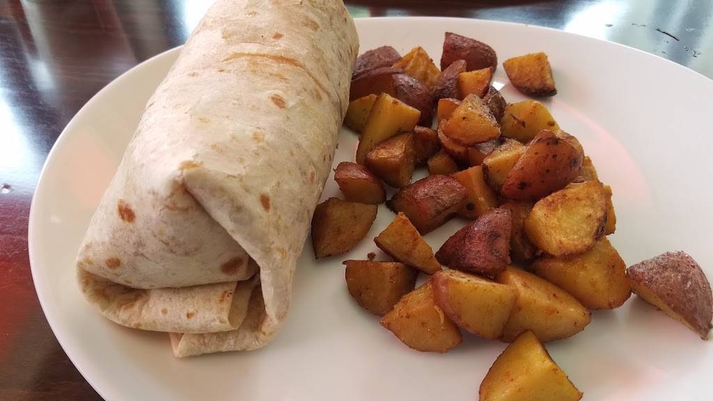 Tropical Diner | restaurant | 628 Trapelo Rd, Belmont, MA 02478, USA | 6174159182 OR +1 617-415-9182