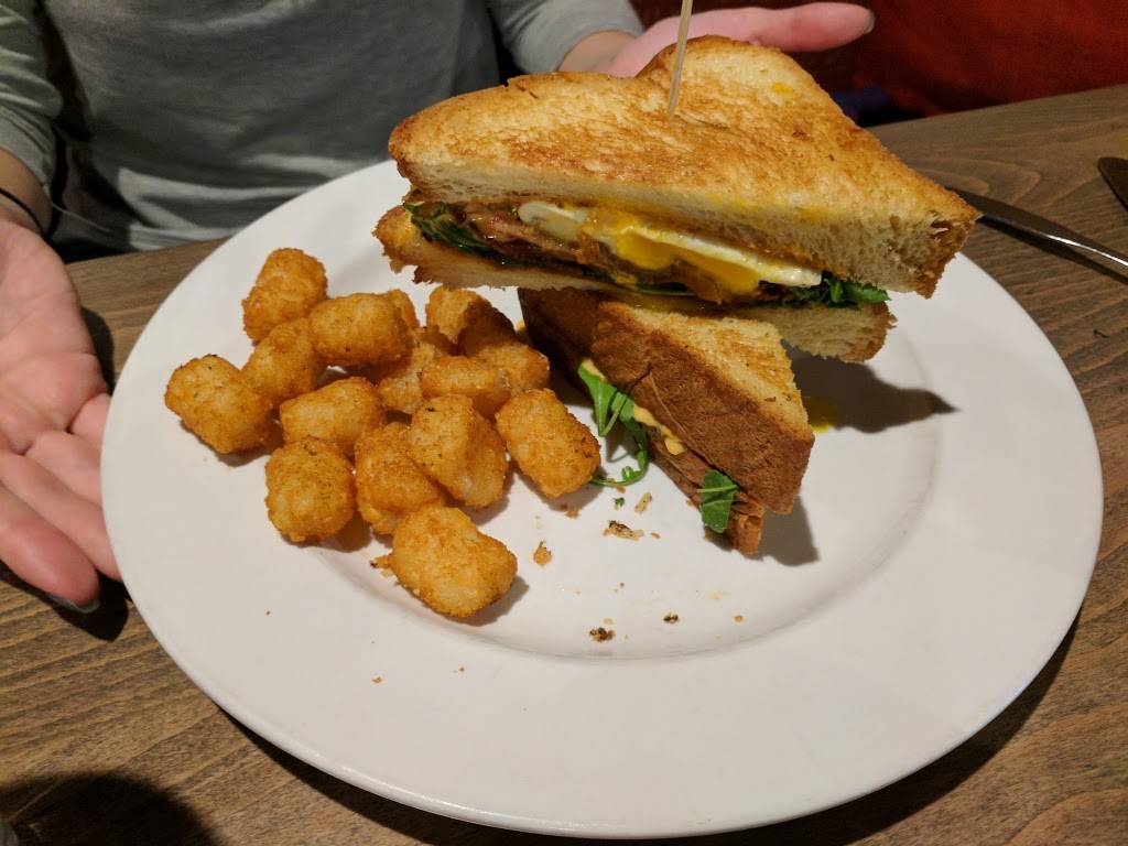 Stubbys Gastrogrub & Beer Bar | restaurant | 2060 N Humboldt Blvd Suite 200, Milwaukee, WI 53212, USA | 4147636324 OR +1 414-763-6324