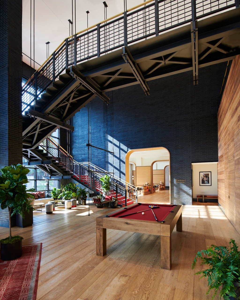 Commons Club | restaurant | 1 Music Square W, Nashville, TN 37203, USA | 6158088888 OR +1 615-808-8888