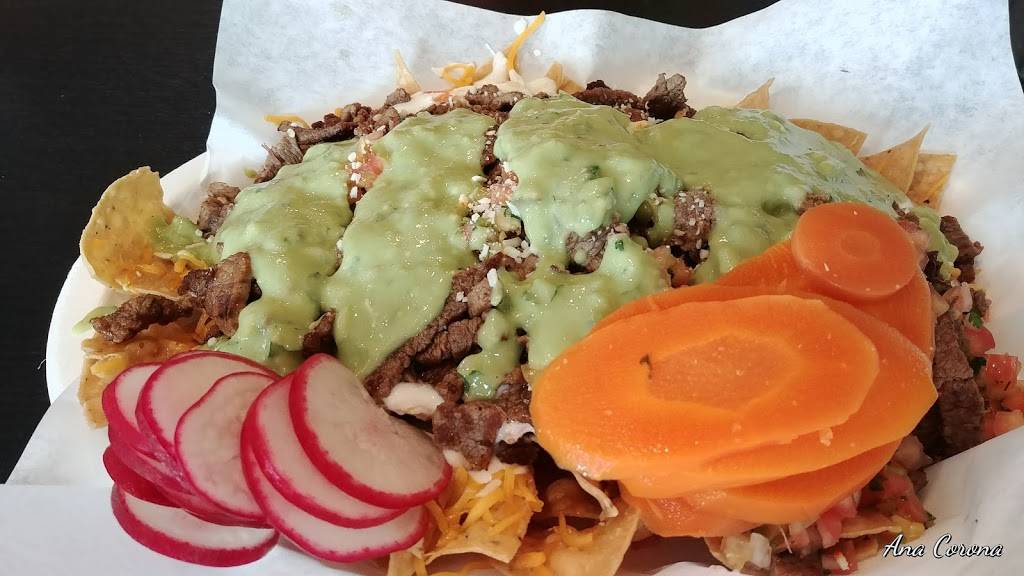 Santanas | restaurant | 7733 Palm St #108, Lemon Grove, CA 91945, USA | 6194631027 OR +1 619-463-1027