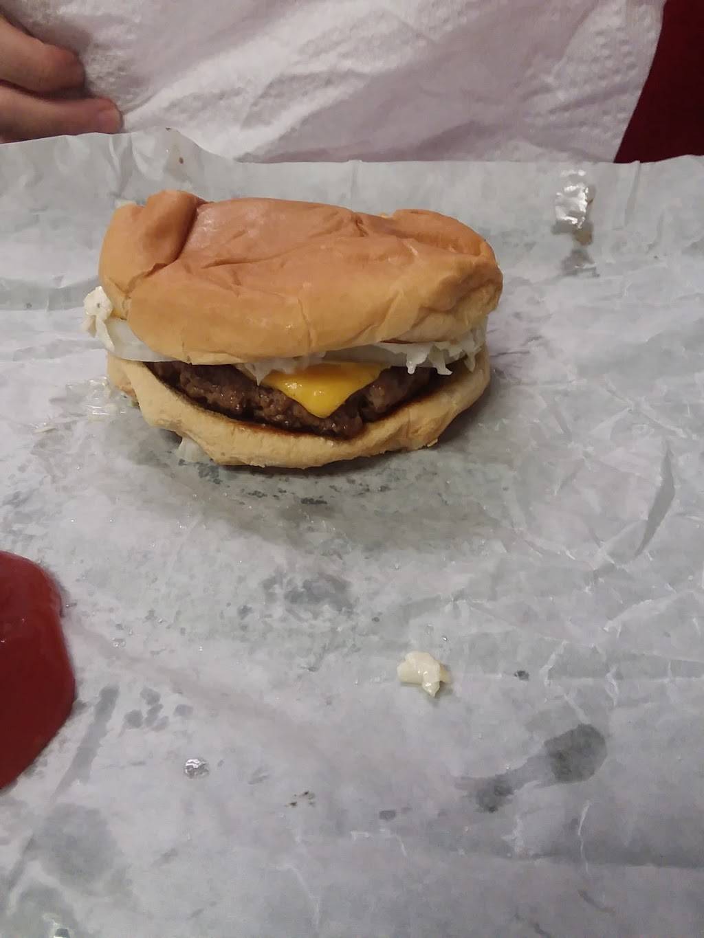 Tuckers Grill | meal takeaway | 4110 N Main St, High Point, NC 27265, USA | 3368693511 OR +1 336-869-3511