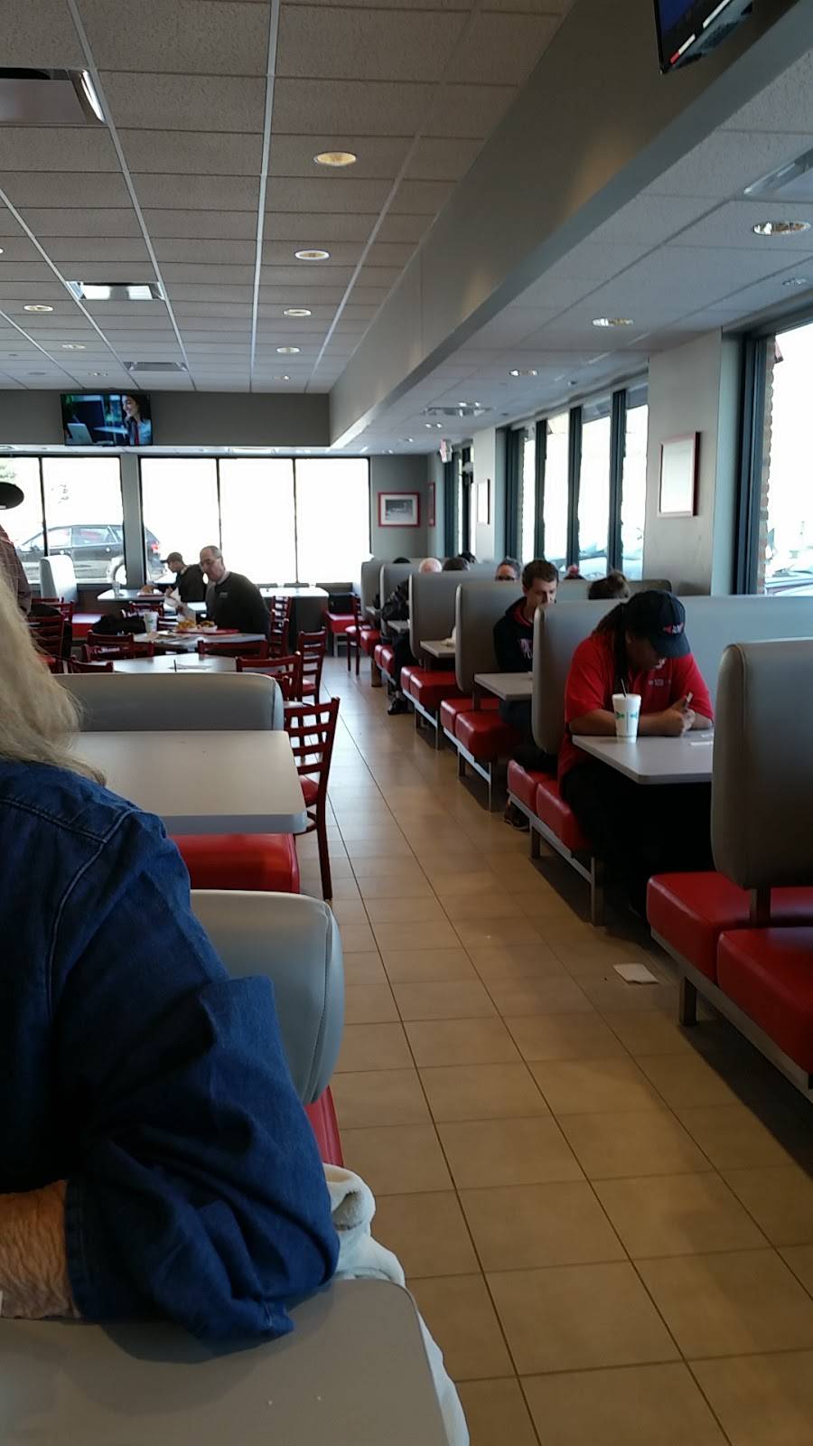 Don And Millies | restaurant | 16130 Evans Plaza, Omaha, NE 68116, USA | 4025056844 OR +1 402-505-6844