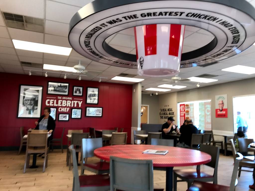 KFC | restaurant | 31257 Riverside Dr, Lake Elsinore, CA 92530, USA | 9516743300 OR +1 951-674-3300