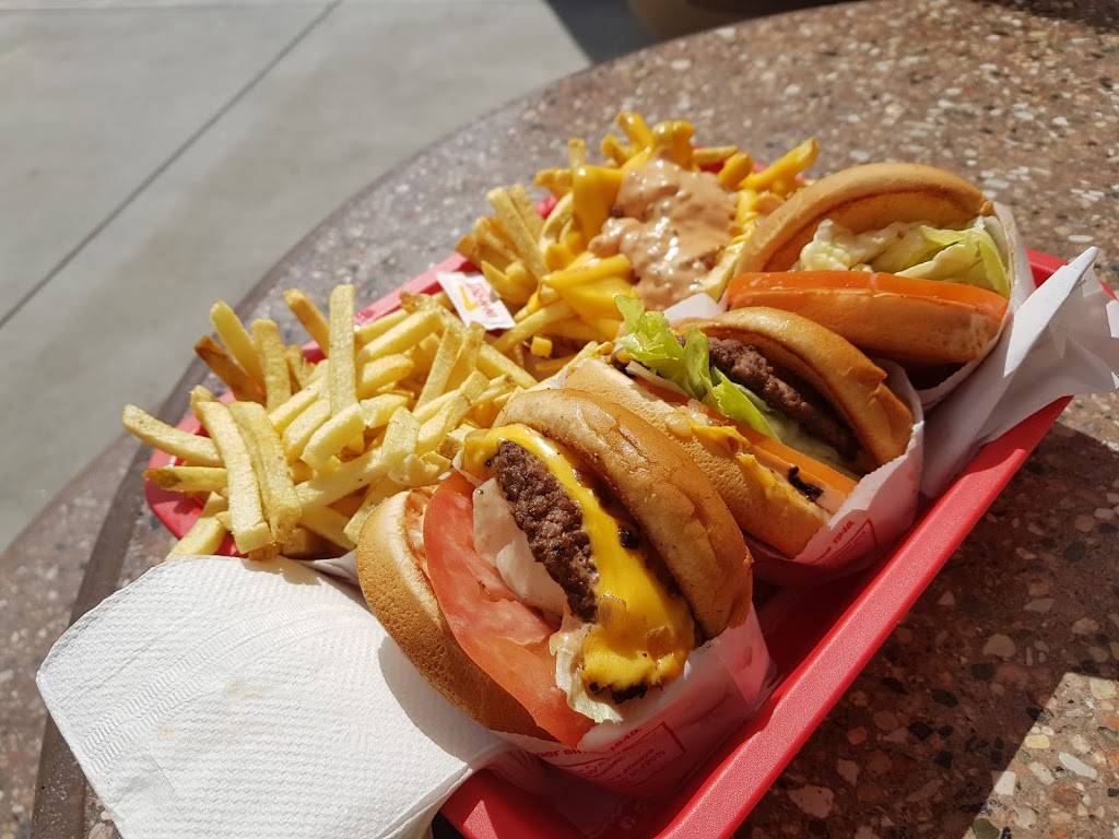 In-N-Out Burger | restaurant | 9149 S Sepulveda Blvd, Los Angeles, CA 90045, USA | 8007861000 OR +1 800-786-1000